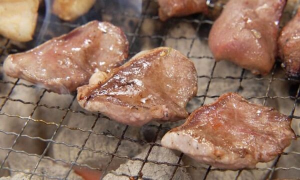 埼玉 秩父 炭火焼き ホルモン焼き 龍石 たん